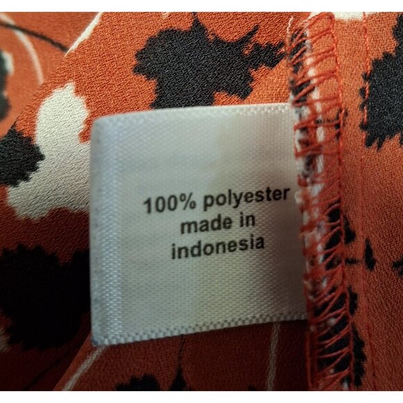 Lane Bryant Red & Black Like New Floral Button-Down Blouse Size 14/16 With Ruffl - Picture 8 of 11